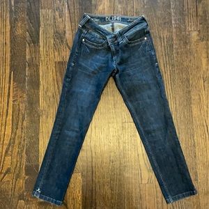 DL 1961 Julie crop size 24